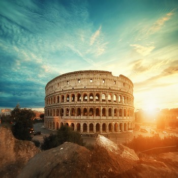 beautiful-shot-famous-roman-colosseum-amphitheater-breathtaking-sky-sunrise